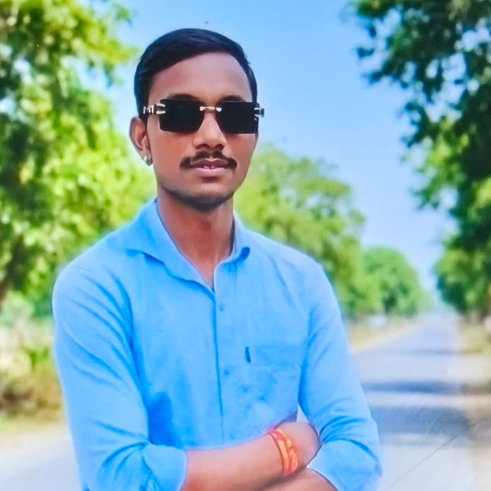 गिरिडीह में ट्रक की टक्कर से बाइक सवार युवक मरा:कल्याणडीह के पास हादसा, पनेयडीह लौट रहे थे दोनों युवक; पुलिस ने ट्रक-बाइक किया जब्त