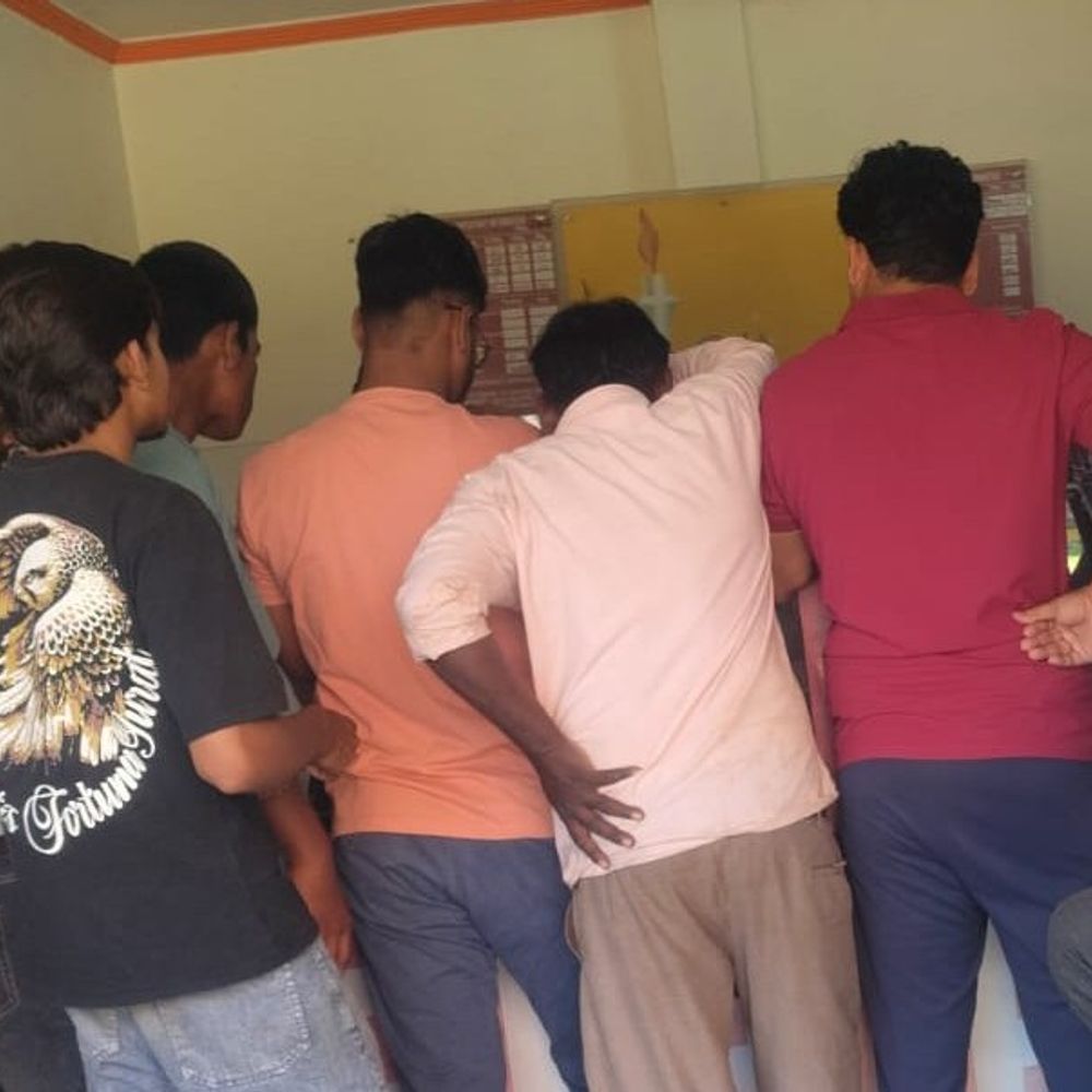 अयोध्या में 6 महीने से नए गैस कनेक्शन बंद:इंडेन, भारत और एचपी एजेंसियों ने रोका, लोग ब्लैक में सिलेंडर खरीदने को मजबूर