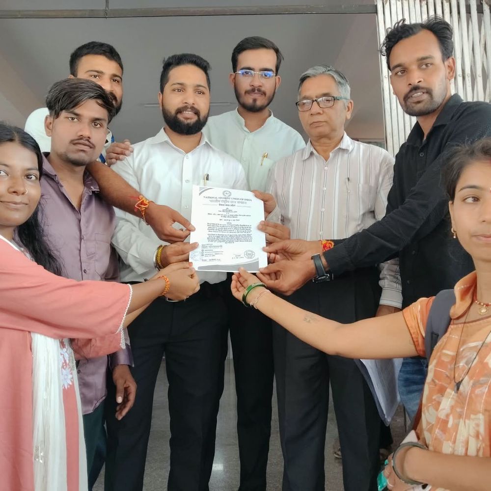 BA हिंदी साहित्य रिजल्ट: 52 में 3 विद्यार्थी पास:NSUI ने कुलपति को सौंपा ज्ञापन; निशुल्क रिचेकिंग की मांग