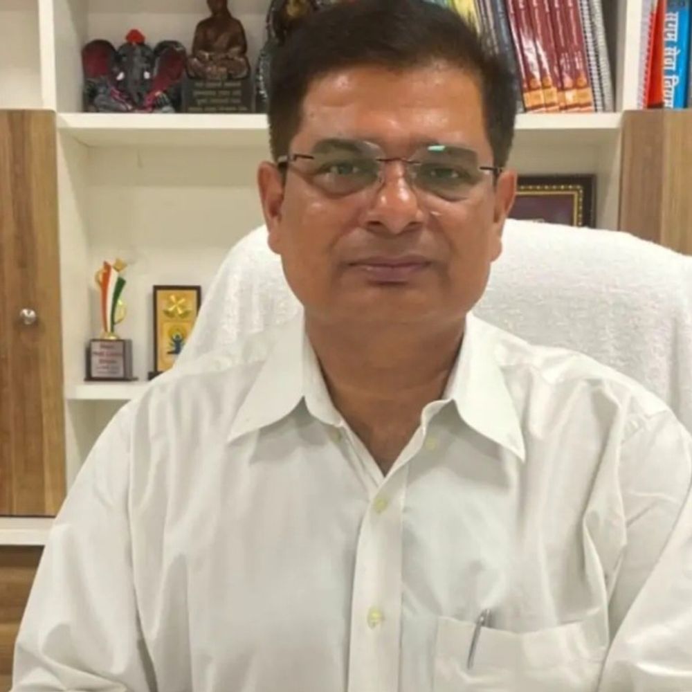 देवरिया मेडिकल कॉलेज की टंकी में शव मिला:प्राचार्य को चेतावनी देकर राहत, अब अधीनस्थों से स्पष्टीकरण मांगने पर विभागीय कार्रवाई चर्चा में