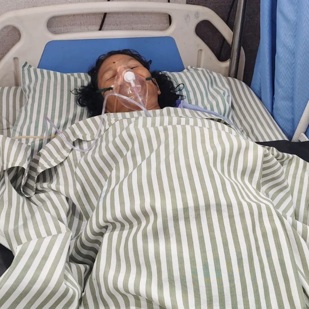 बाइक खड़ी करने पर फायरिंग में महिला को गोली लगी:मामा-भांजे के झगड़े में पड़ोसी महिला घायल, 2 घंटे ऑपरेशन से बची जान