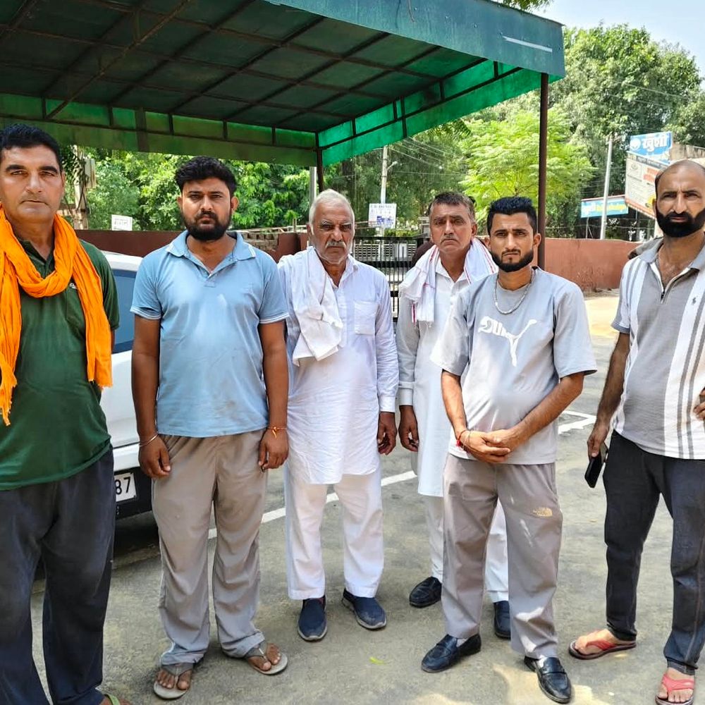 फतेहाबाद नीलगाय सामने आने से बाइक अनियंत्रित हुई:पेड से टकराने से दिहाड़ी मजदूर की मौत; परिवार में 2 बेटियां और बेटा