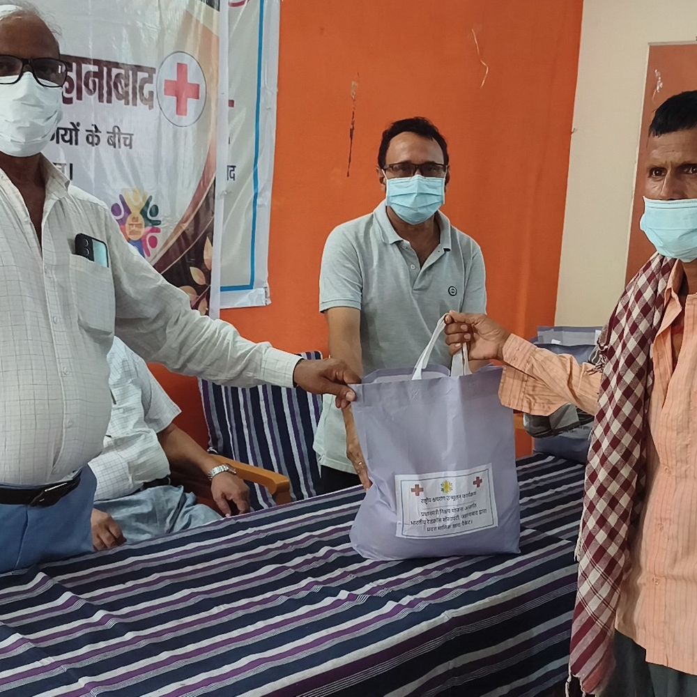 जहानाबाद में 50 टीबी मरीजों को दिए पोषण किट:छह महीने तक मिलेगा पोषण आहार, नियमित दवा लेने की अपील की