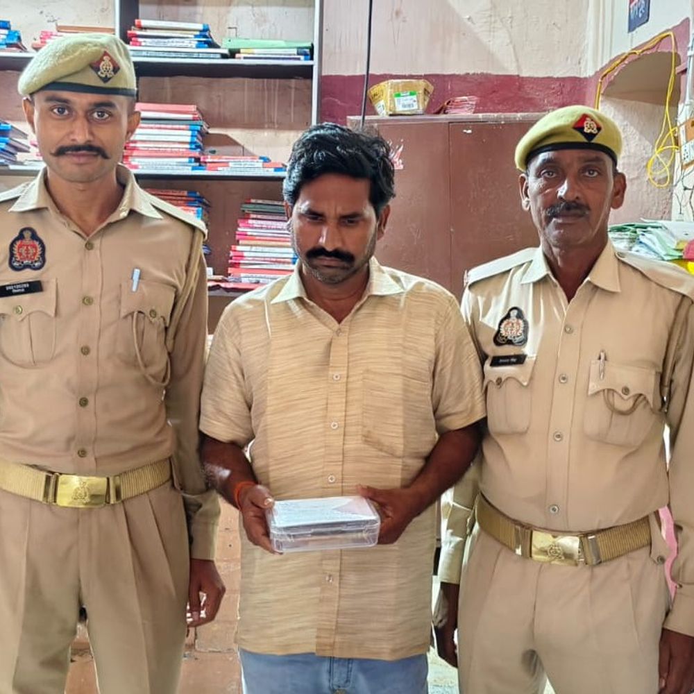 जीएसटी फ्रॉड में लकड़ी कारोबारी गिरफ्तार:अपनी दुकान और बिजली बिल देकर एबीआर ट्रेडर्स का पंजीकरण कराया