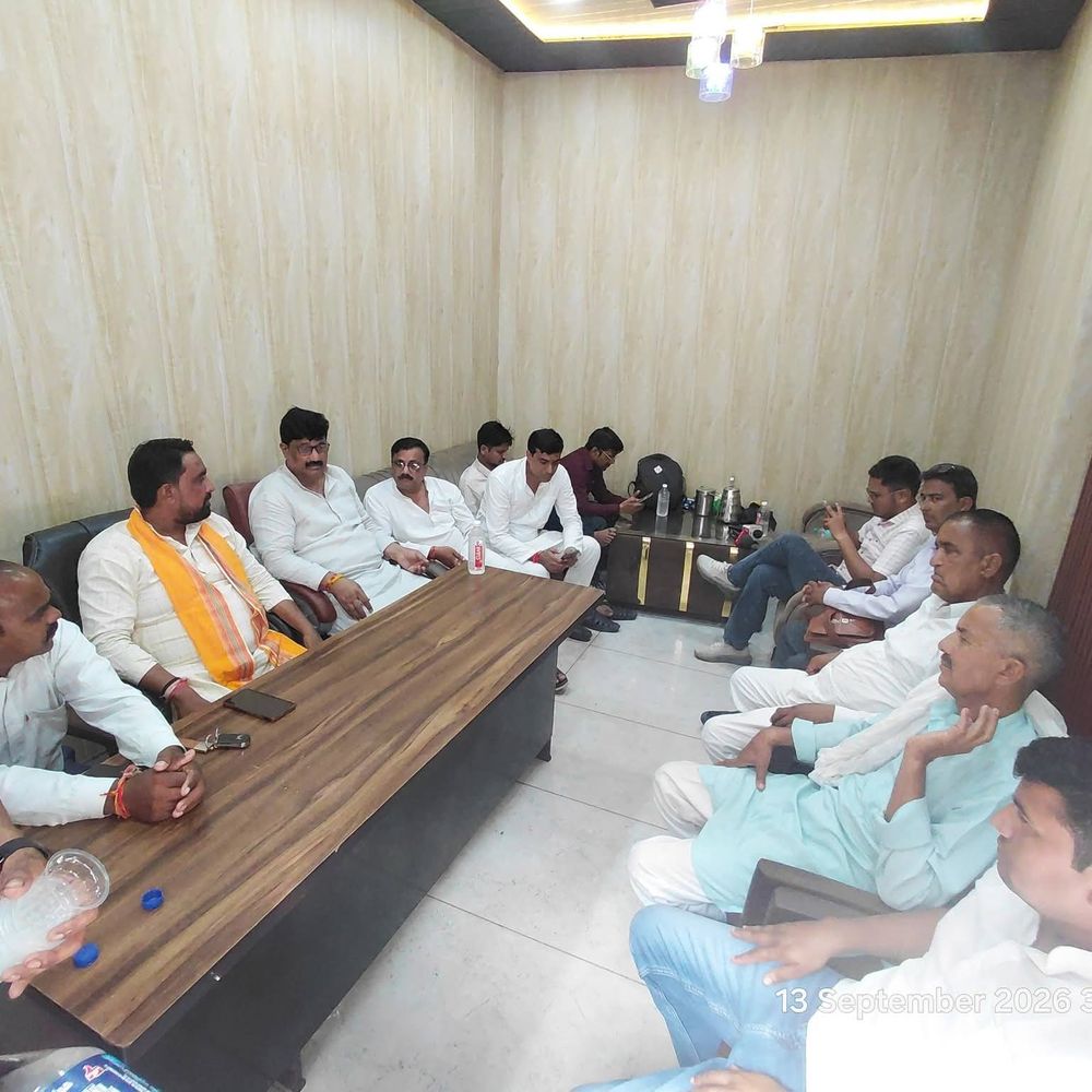 थाना प्रभारी लाइन हाजिर, दोनों मुंशी सस्पेंड:औरंगाबाद में पूर्व भाजपा चेयरमैन पर गुंडा एक्ट का मामला , जिला भाजपा में मची कलह
