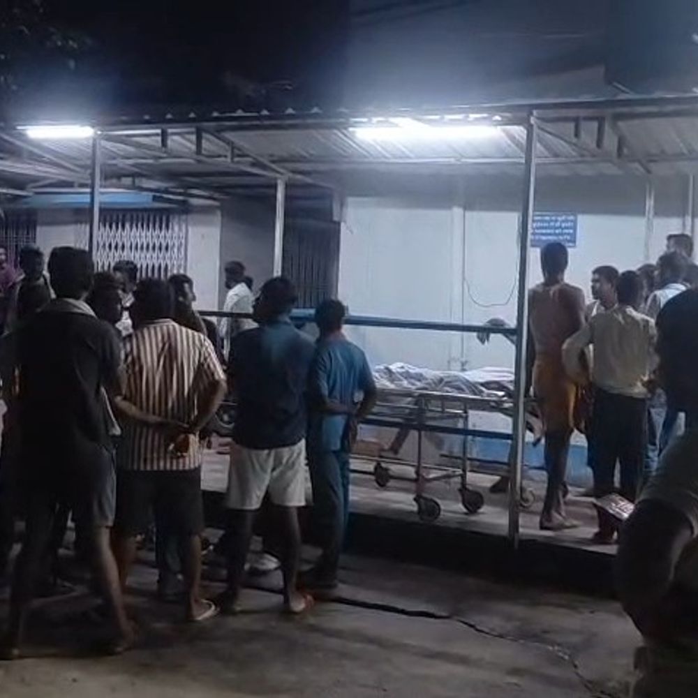 कर्मा पर्व पर पोखर में नहाने गईं 2 बच्चियां डूबीं:गहरे पानी में चली गई थीं रानी-चांदनी, जमुई अस्पताल में मृत घोषित