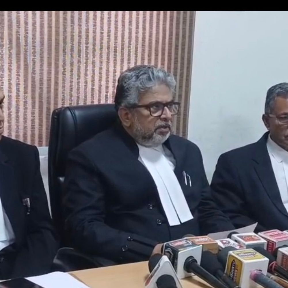 जबलपुर हाईकोर्ट बार चुनाव का कार्यक्रम जारी:5-6 अक्टूबर को नामांकन, 15 को वोटिंग; महिला वकीलों के लिए 3 पद आरक्षित