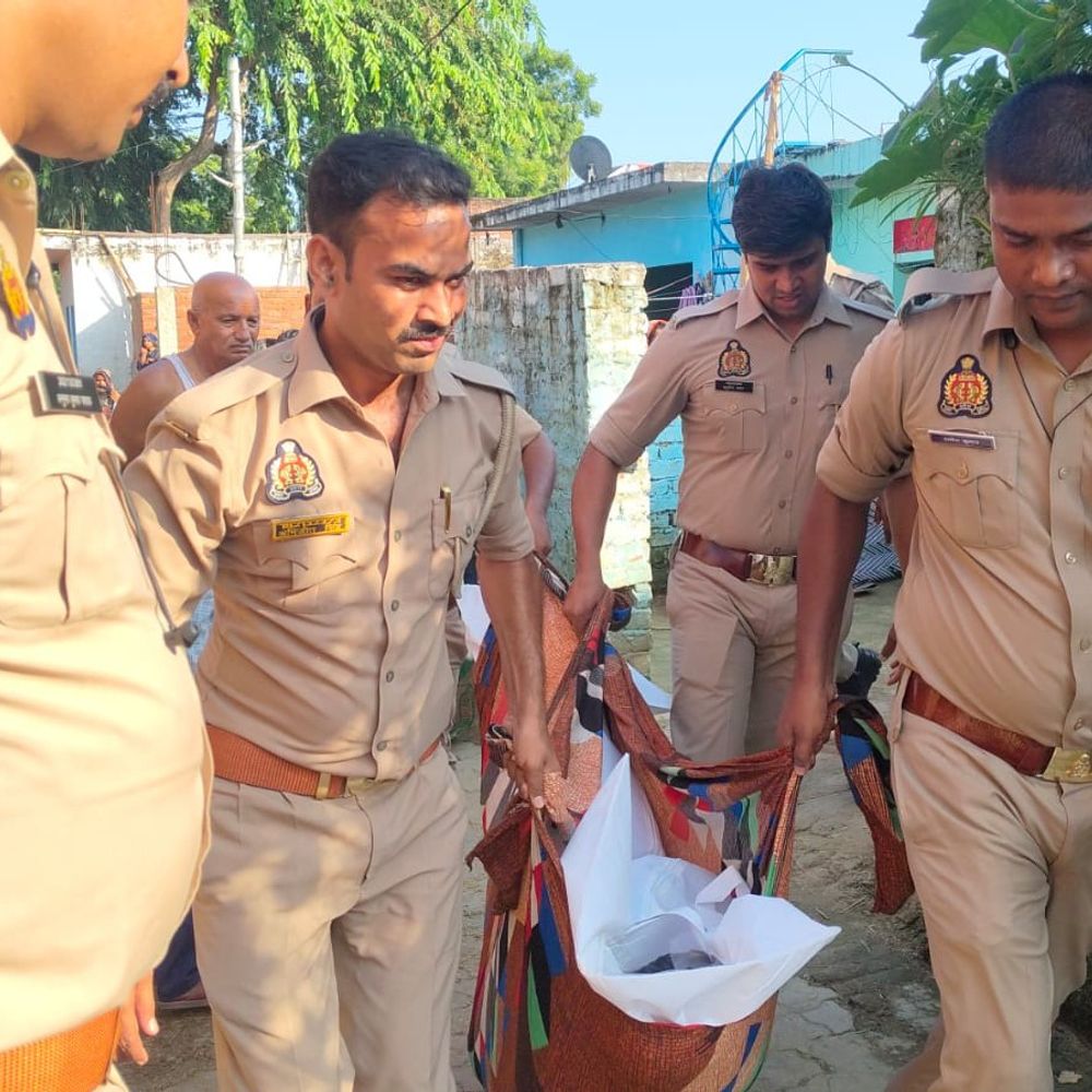 युवक-युवती अलग-अलग जगह फंदे से लटके मिले:गांव में अफेयर की चर्चा; पुलिस बोली- जांच के बाद करेंगे कार्रवाई