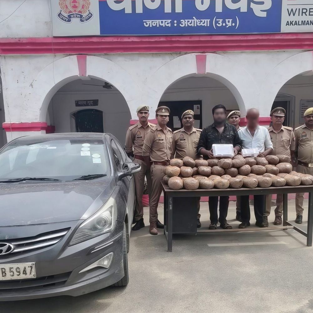 सीट के नीचे गुप्त बॉक्स में रखा था 74.65kg गांजा:अयोध्या में अंतरराज्यीय गैंग का पर्दाफाश, 2 तस्कर अरेस्ट