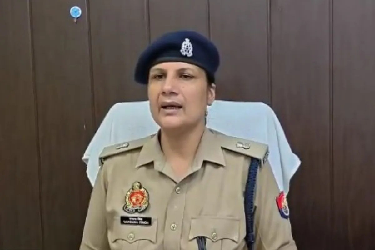 महोबा में पैरोल पर आए उम्रकैदी ने पत्नी को त्रिशूल से गोदा, आरोपी खाने में जहर देने का करता था शक