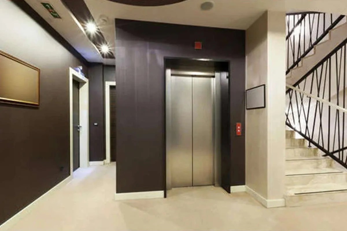 Ahmedabad: स्कूल से लौटकर ट्यूशन जाने निकला था 14 साल का हिमांशु, लिफ्ट में फंसा गला और चली गई जान