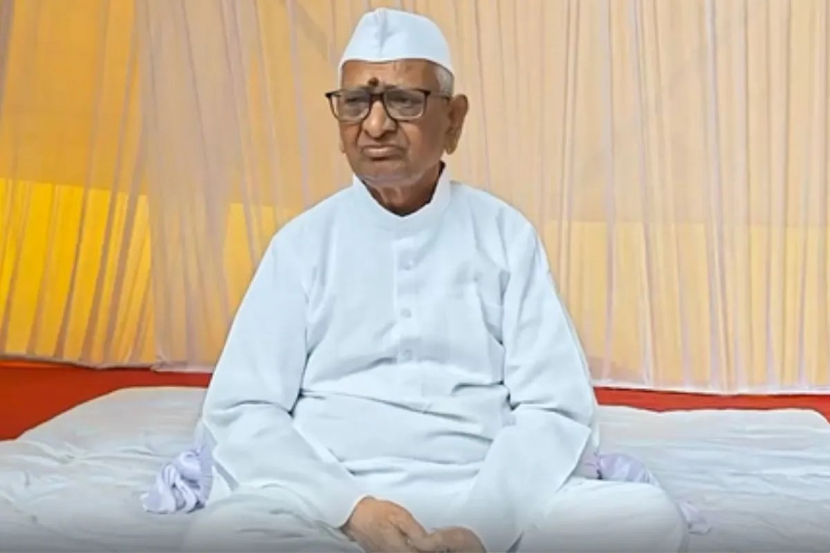 90 की उम्र में अस्पताल से लौटे अन्ना हजारे, बोले- 100 साल तक देश की सेवा करना चाहता हूं