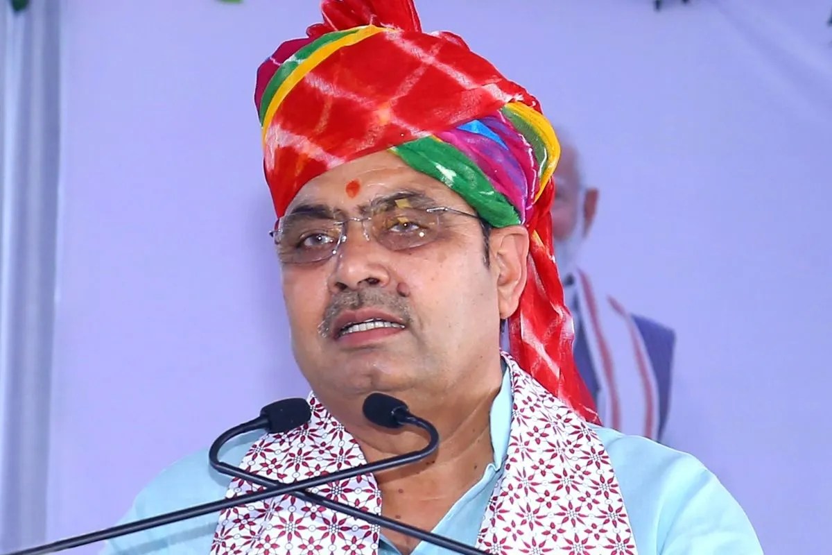 सीएम भजनलाल का उदयपुर में रोड-शो, बोले- ‘ट्रिपल इंजन की सरकार जरूरी, 78 फीसदी वादे पूरे किए’
