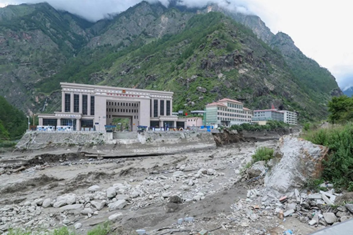 Nepal Flood: बाढ़ में बहा नेशनल हाईवे फिर से खुला, सर्च अभियान भी हुआ तेज