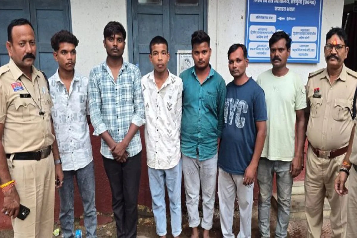 Surguja Police: खाकी का भी नहीं रहा खौफ! प्रशिक्षु डीएसपी पर हमला, कार में भी तोडफ़ोड़, 6 आरोपी भेजे गए जेल