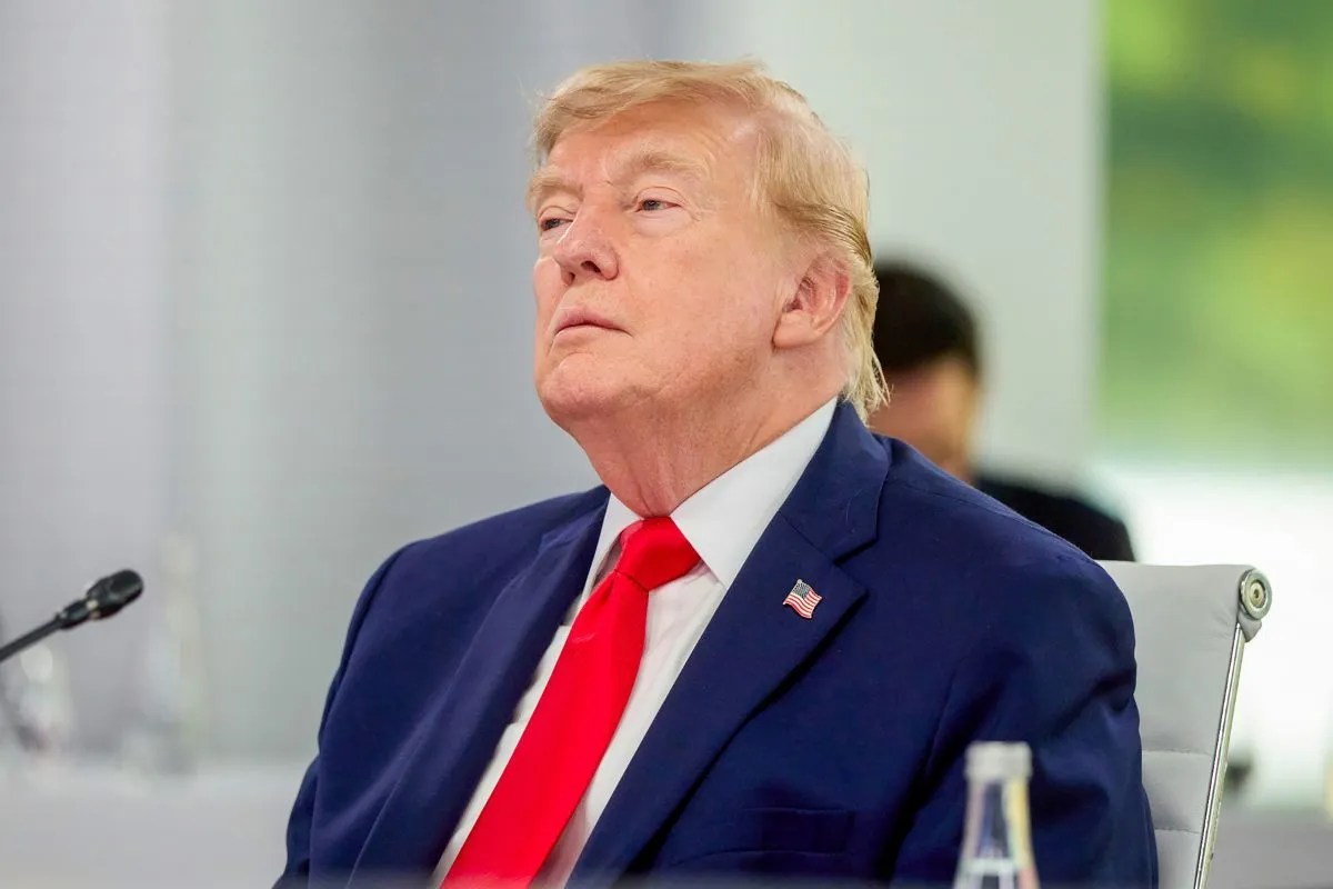 US Iran Sanctions 2026: ईरान पर ट्रंप का बड़ा वार! 2031 तक नहीं हटेगा अमेरिकी प्रतिबंधों का शिकंजा, चीन की बढ़ी टेंशन
