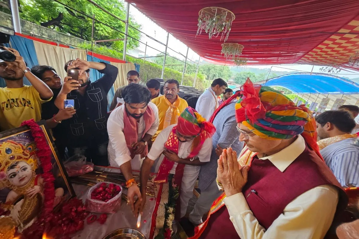 श्रीकृष्ण की शिक्षाओं को जीवन में उतारें युवा, कर्मयोगी बनकर आगे बढ़ें
