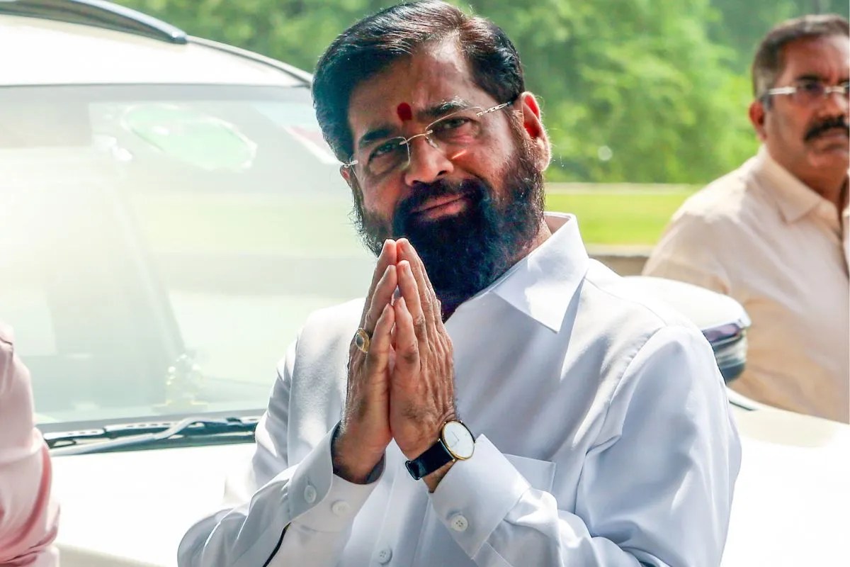 कैबिनेट बैठक से नदारद, फिर दिल्ली पहुंचे एकनाथ शिंदे; नाराजगी की अटकलों के बीच ‘धनुष-बाण’ पर दिया बड़ा बयान