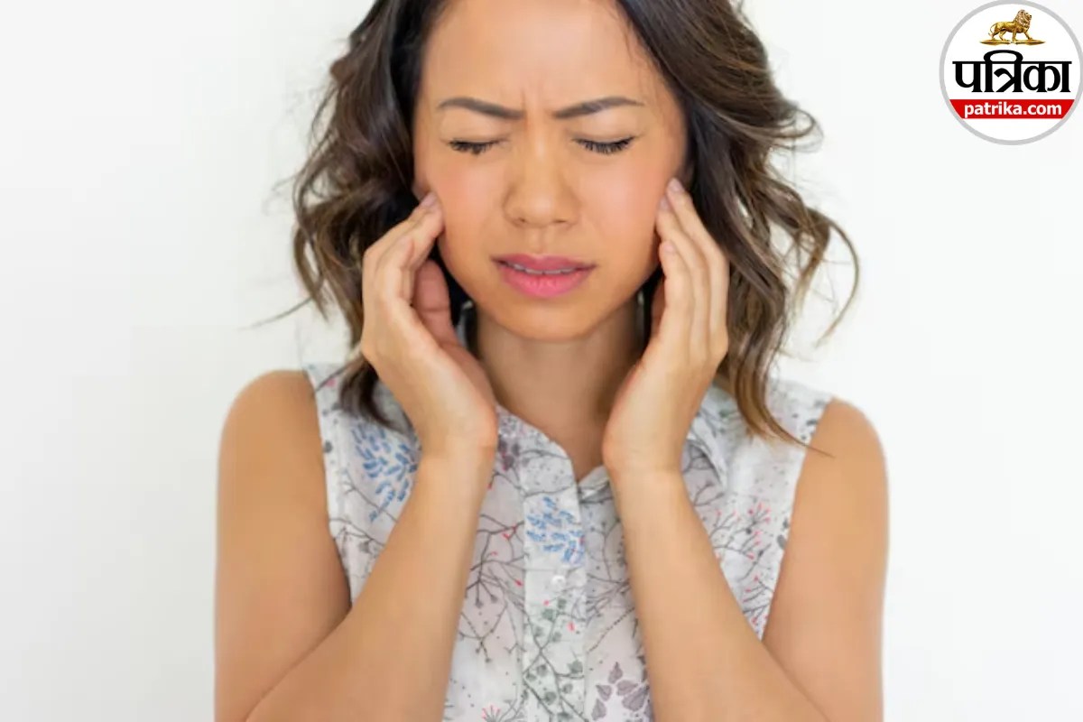 Facial Paralysis: चेहरा टेढ़ा होना या आंख बंद करने में परेशानी? जॉन हॉपकिंस ने बताया हो सकती है फेशियल पैरालिसिस
