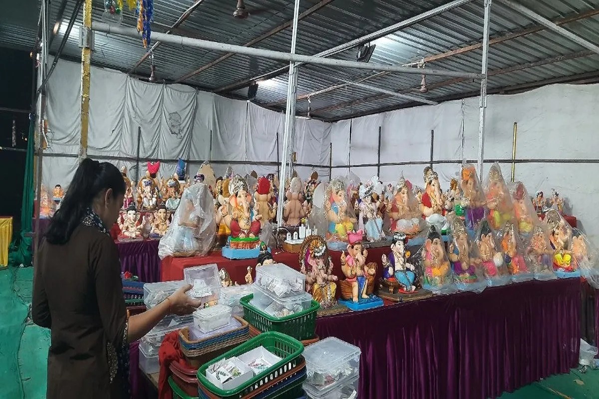 Ahmedabad: गणपति पंडालों में अग्निसुरक्षा उपकरण, दो आपातकालीन निकास द्वार अनिवार्य