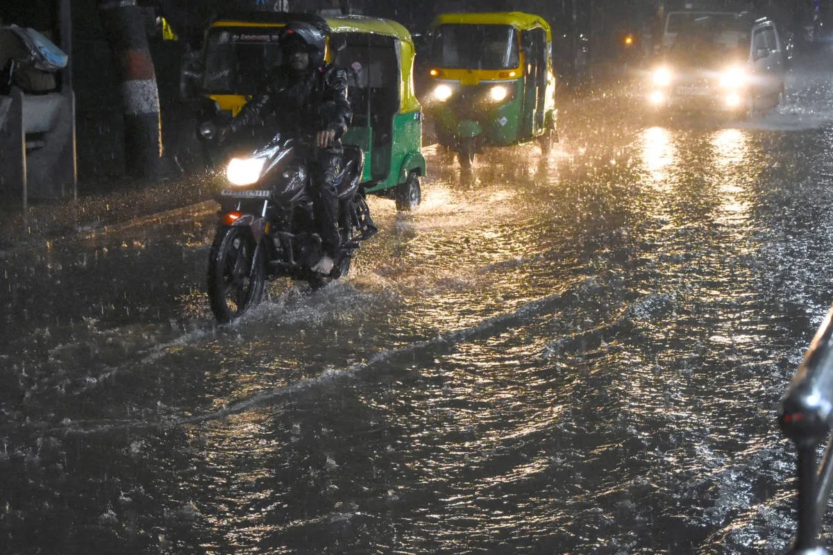 सूखे कच्छ पर मेहरबान हुए मेघ, मांडवी में 7 इंच बारिश, मौसम विभाग ने जारी किया भारी से अत्यंत भारी बरसात का अलर्ट