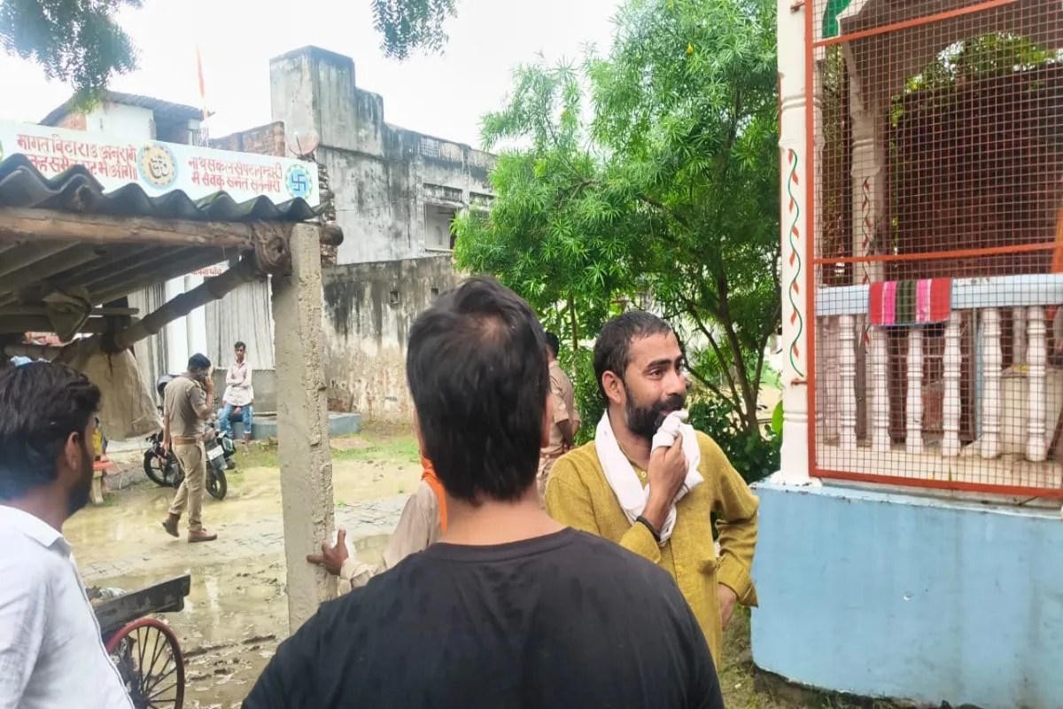 पिस्टल संग रील बनाना 3 दोस्तों को पड़ा भारी, वाराणसी में गोली लगने से किशोर घायल, ट्रामा सेंटर में भर्ती