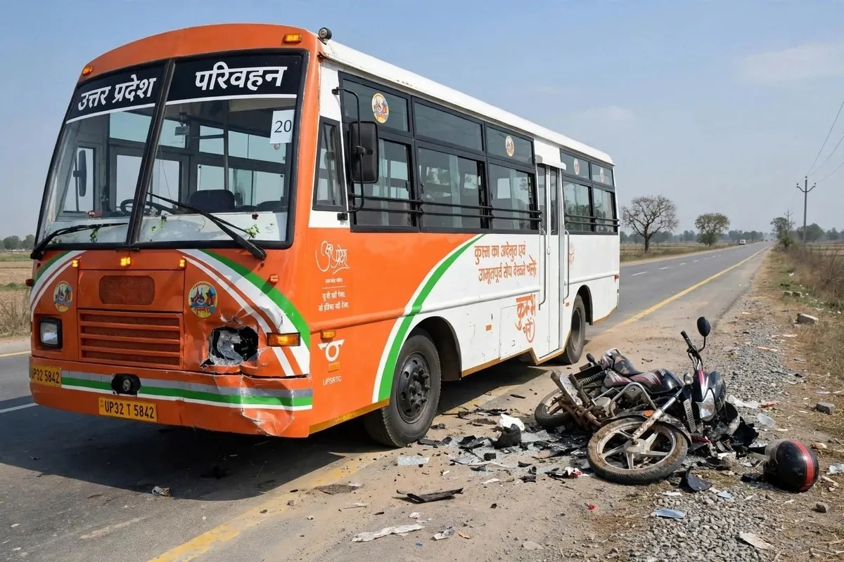 कन्नौज हादसा: मां से बोल कर निकला था अनुराग कि झांकी देखकर वापस आ जाएगा, बाइक सवार 3 की मौत