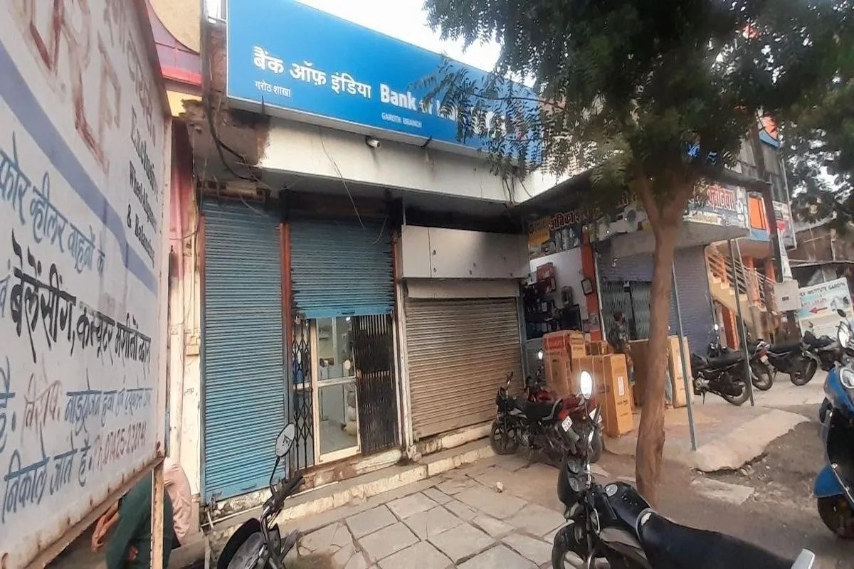 मंदसौर में बैंक के एटीएम से लाखों की चोरी