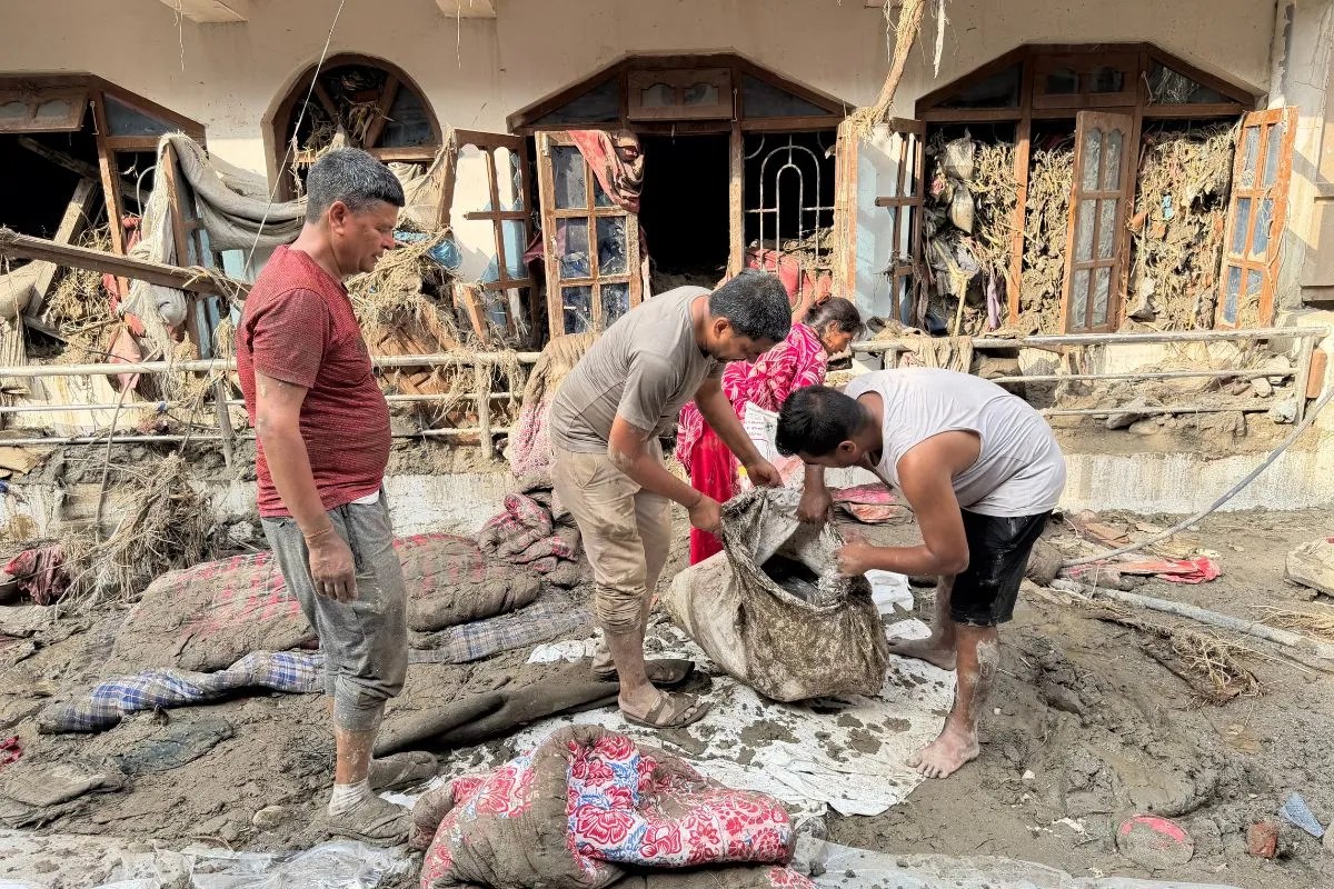 Nepal Flood News: नेपाल में ग्लेशियर टूटने के 38 मिनट बाद जारी हुआ बाढ़ का अलर्ट, जानिए क्यों हुई देरी?