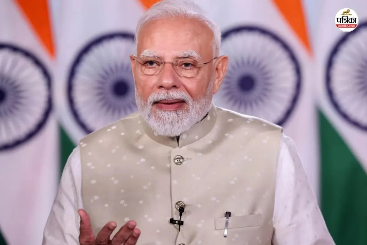 वाराणसी में गंगा का जलस्तर चेतावनी निशान के पार, PM मोदी ने फोन पर ली स्थिति की रिपोर्ट