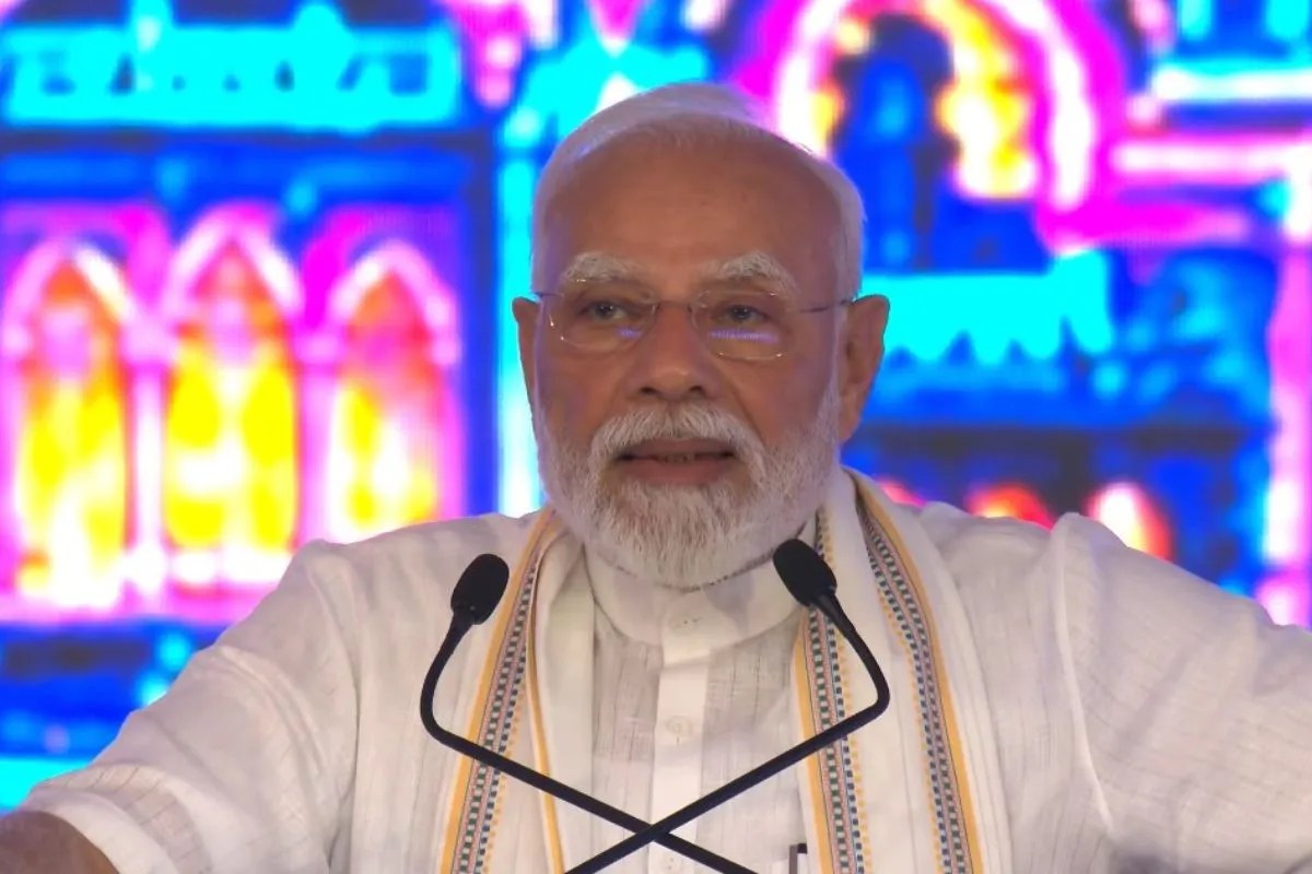 वडोदरा: PM मोदी ने दी 35 हजार करोड़ के विकास कार्यों की सौगात, बोले- ‘झूठ की गूंज’ नहीं, सच की गर्जना के साथ बढ़ रहा युवा