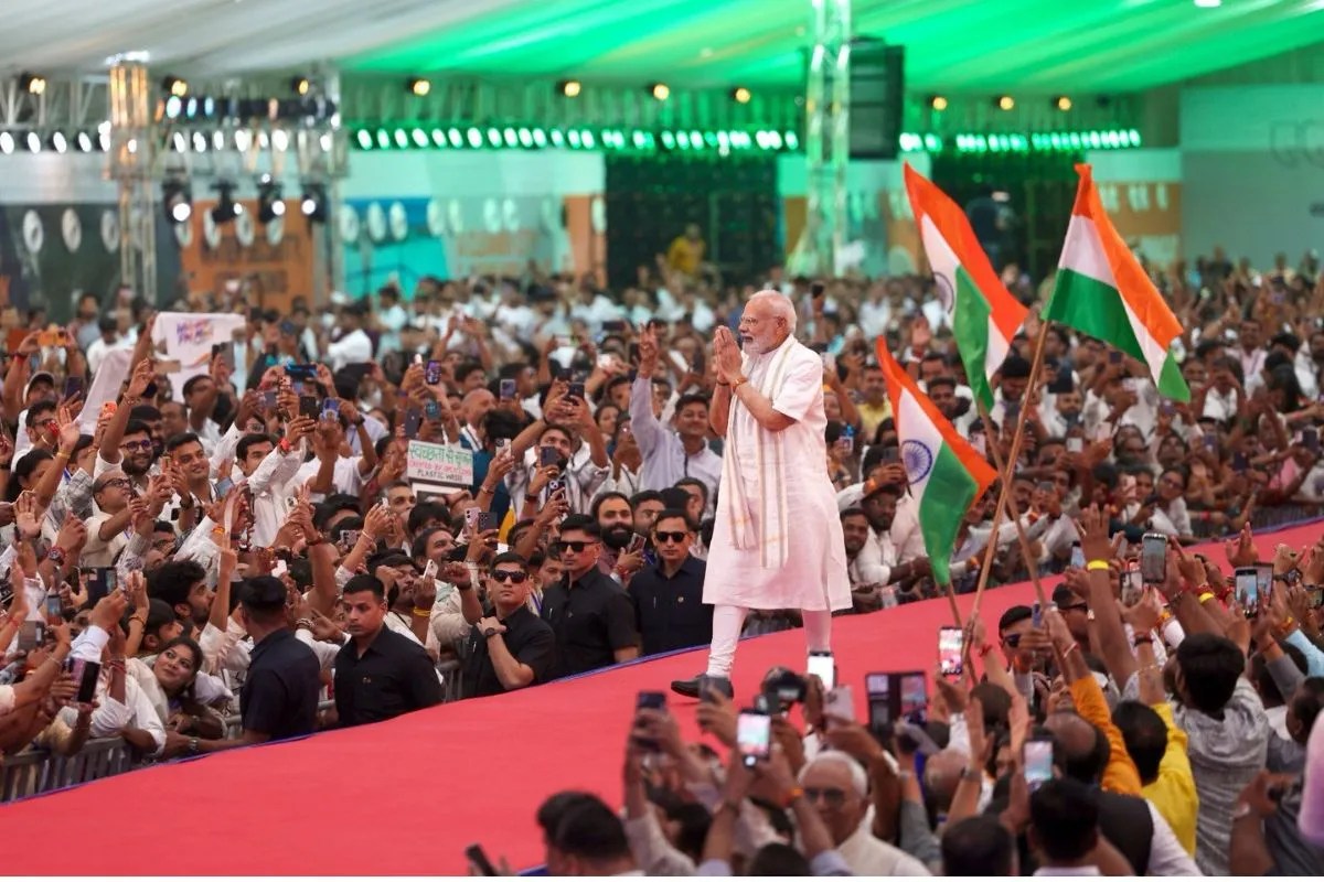 Video: रैंप पर PM मोदी की धमाकेदार एंट्री, बजा ‘धुरंधर’ का गाना, झूम उठे जेन-जी