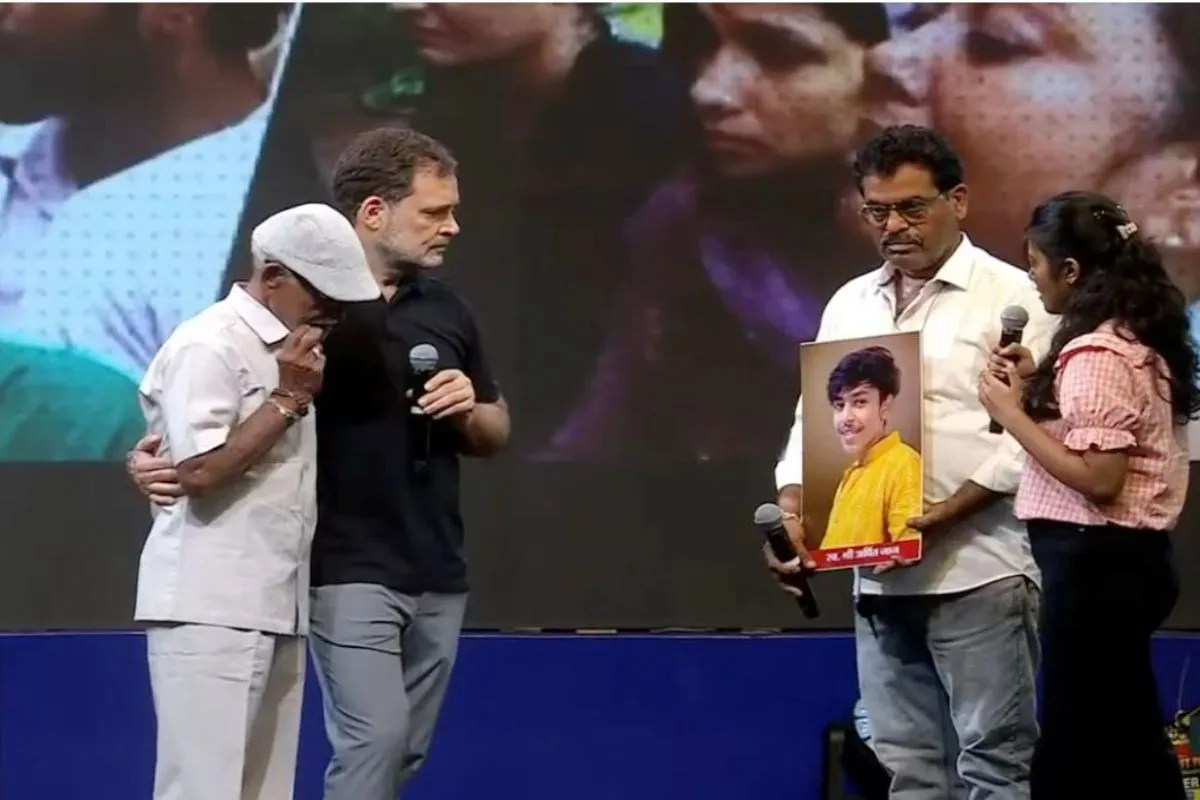 Indore Chhatron Ki Goonj: राहुल गांधी से मिलकर रो पड़ा अर्पित जाज का परिवार, दिल्ली बिल्डिंग हादसे में हुई थी मौत