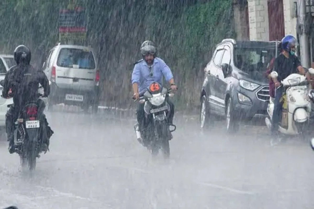 CG Weather Today: बंगाल की खाड़ी में बना कम दबाव का क्षेत्र, छत्तीसगढ़ में आज-कल भारी से अतिभारी बारिश के आसार