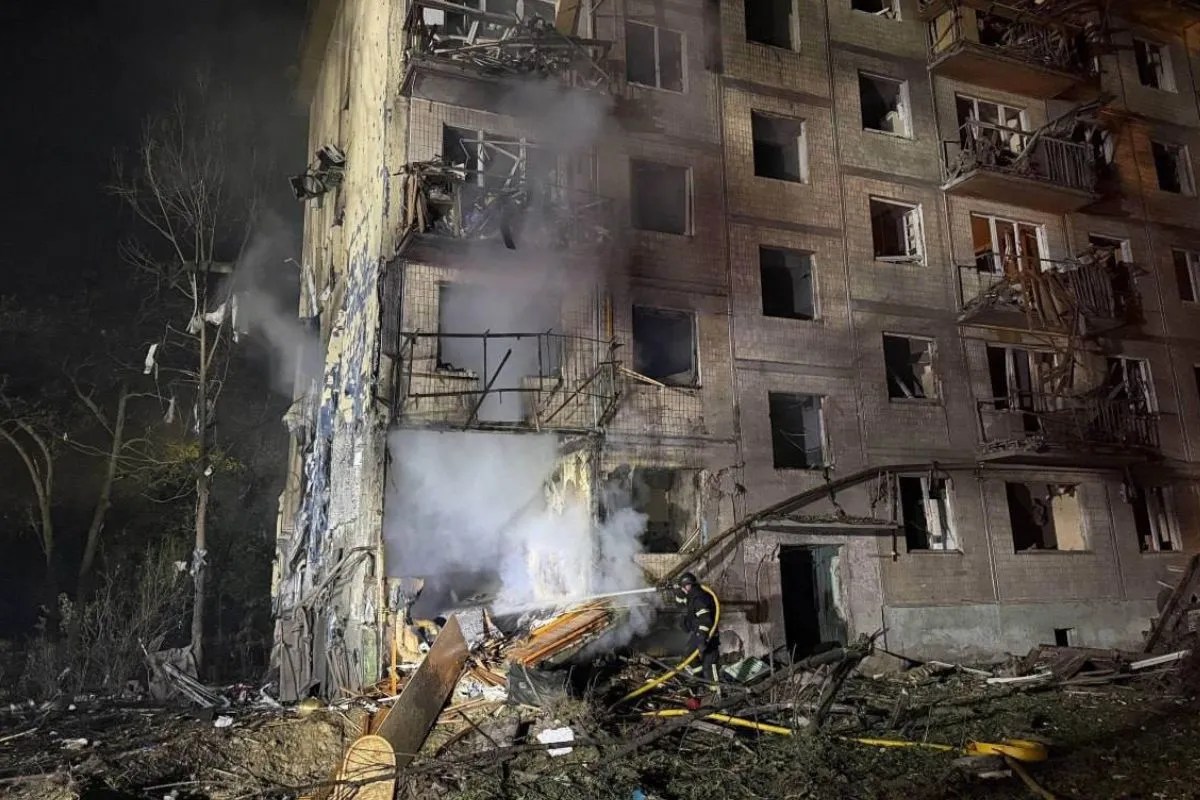Russia-Ukraine War: यूक्रेन में देर रात बहुमंजिला इमारत पर एयर स्ट्राइक, रूसी हमले से ब्लैक सी पोर्ट पर फिर मची हलचल