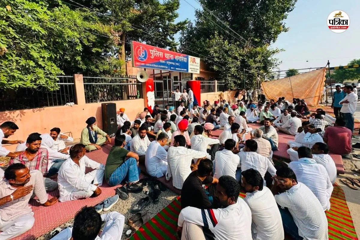 पंजाब में पार्षदों को पकड़ने पहुंची पुलिस तो भड़की कांग्रेस, राजस्थान में थाने के बाहर धरने पर बैठे कार्यकर्ता
