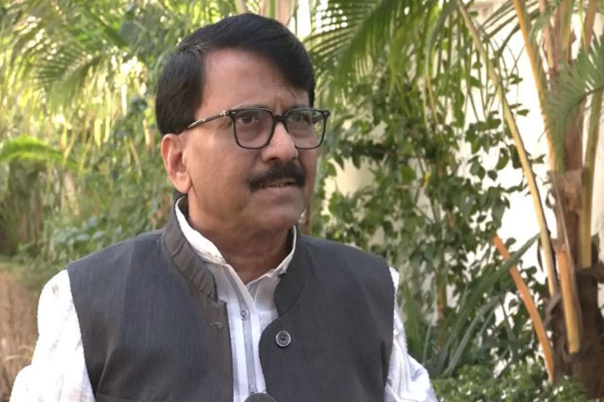 मुंबई गणेशोत्सव में DCP पर महिलाओं से दुर्व्यवहार और पदाधिकारियों को गाली देने का आरोप, संजय राउत ने पुलिस कमिश्नर को लिखा पत्र