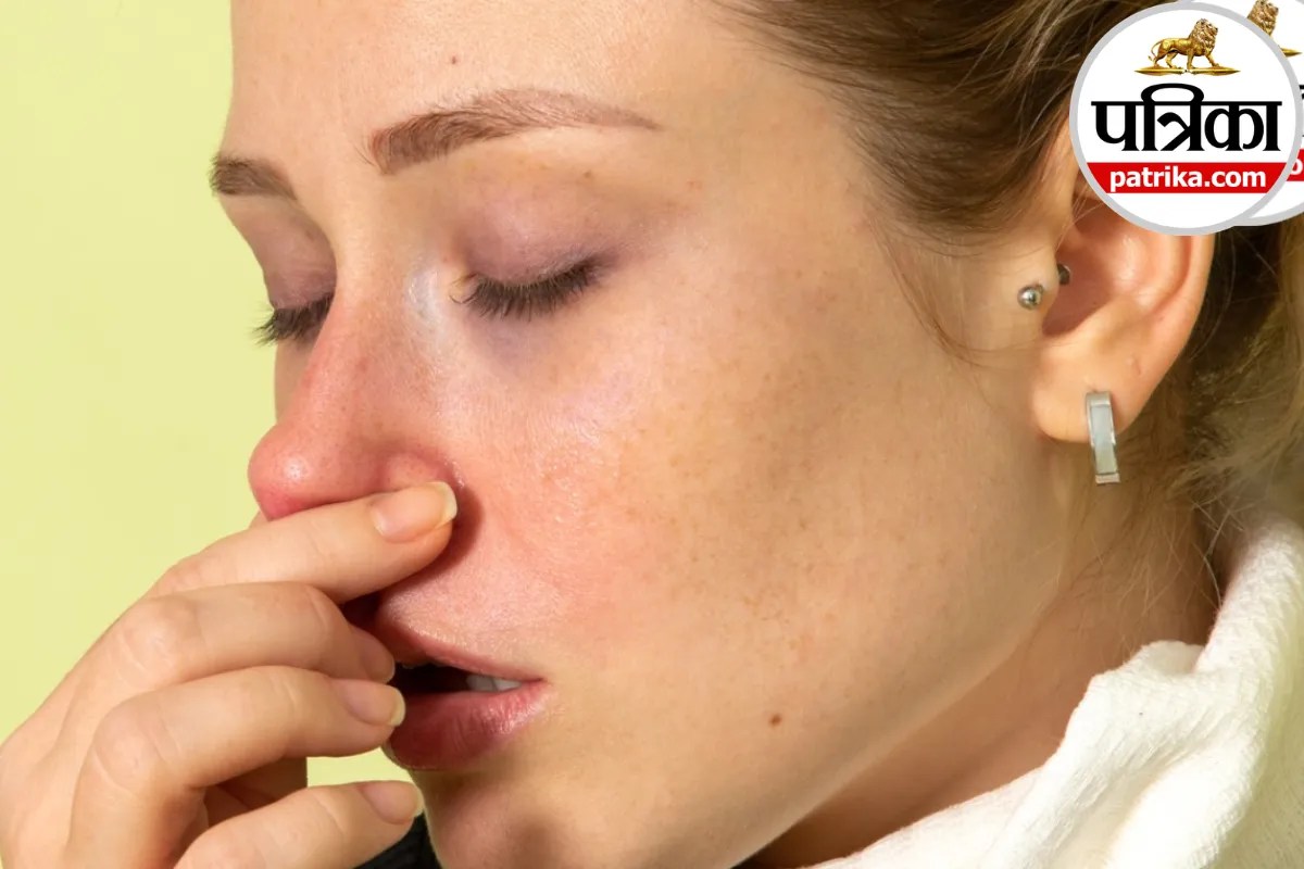 नाक से बार-बार खून आना और एक तरफ नाक बंद रहना? हो सकता है Sinus Cancer का शुरुआती संकेत, एनएचएस से जानें कारण