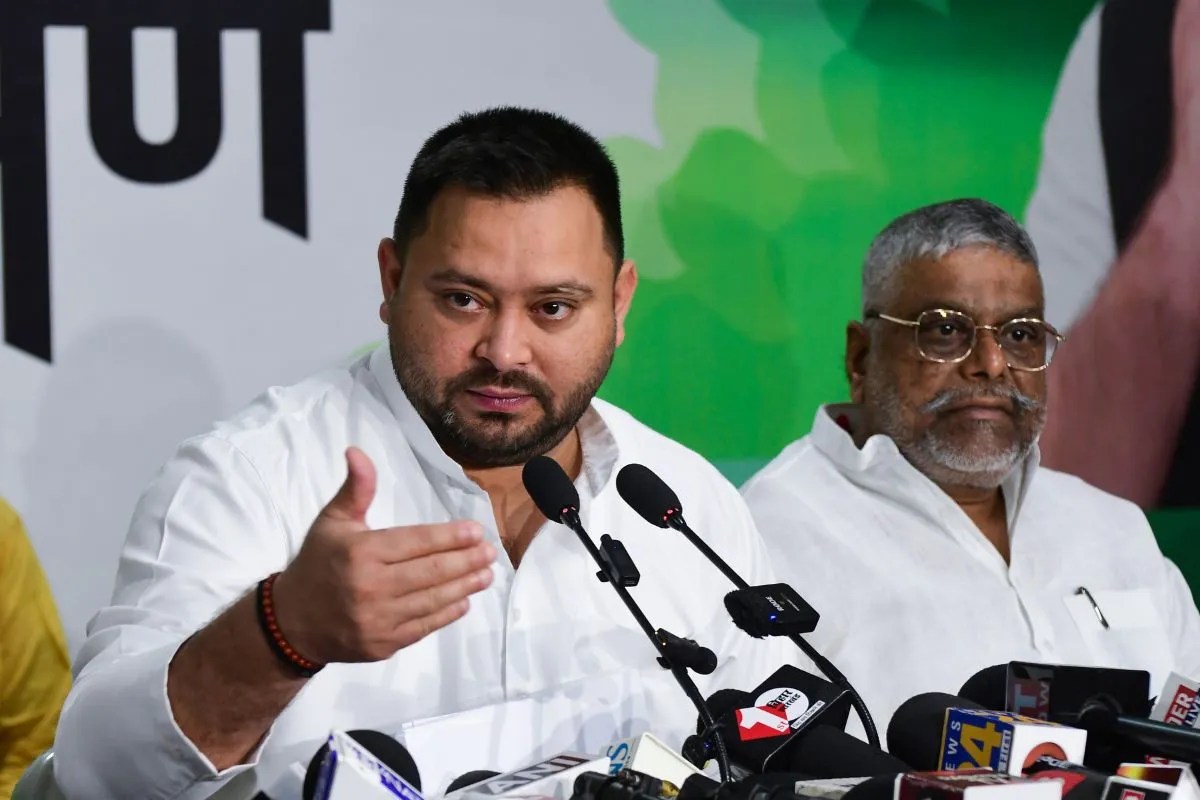 बिहार से शुरू हुआ ‘वोट चोरी’ का खेल पूरे देश में पहुंचा, INDIA गठबंधन की बैठक से पहले तेजस्वी का चुनाव आयोग पर हमला