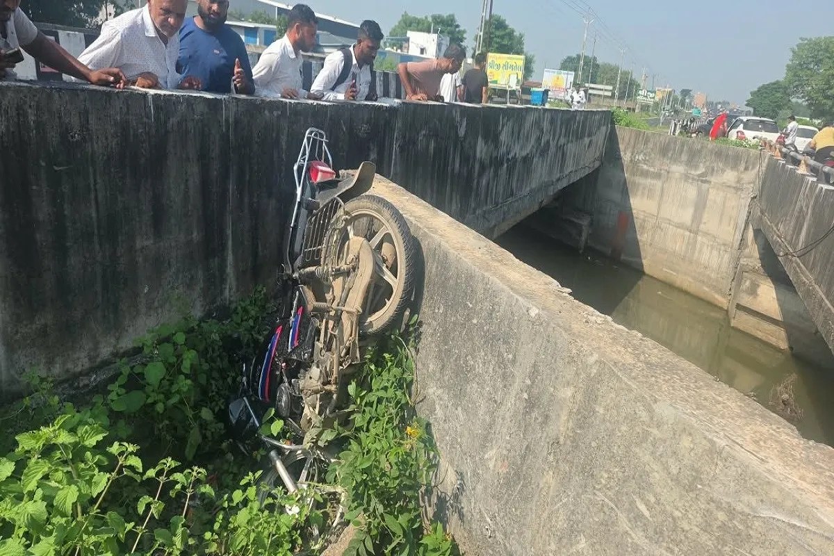 हिम्मतनगर के पास पुलिया से पानी में डूबने से दो युवकों की मौत