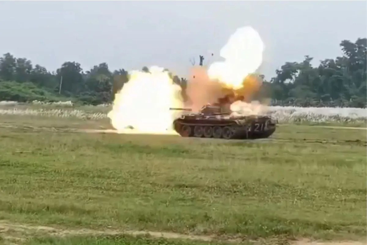 चीन के बने टाइप 59 टैंक में विस्फोट, दो बांग्लादेशी सैनिकों की मौत, भारत-पाकिस्तान युद्ध में भी इस्तेमाल हुआ था यह टैंक