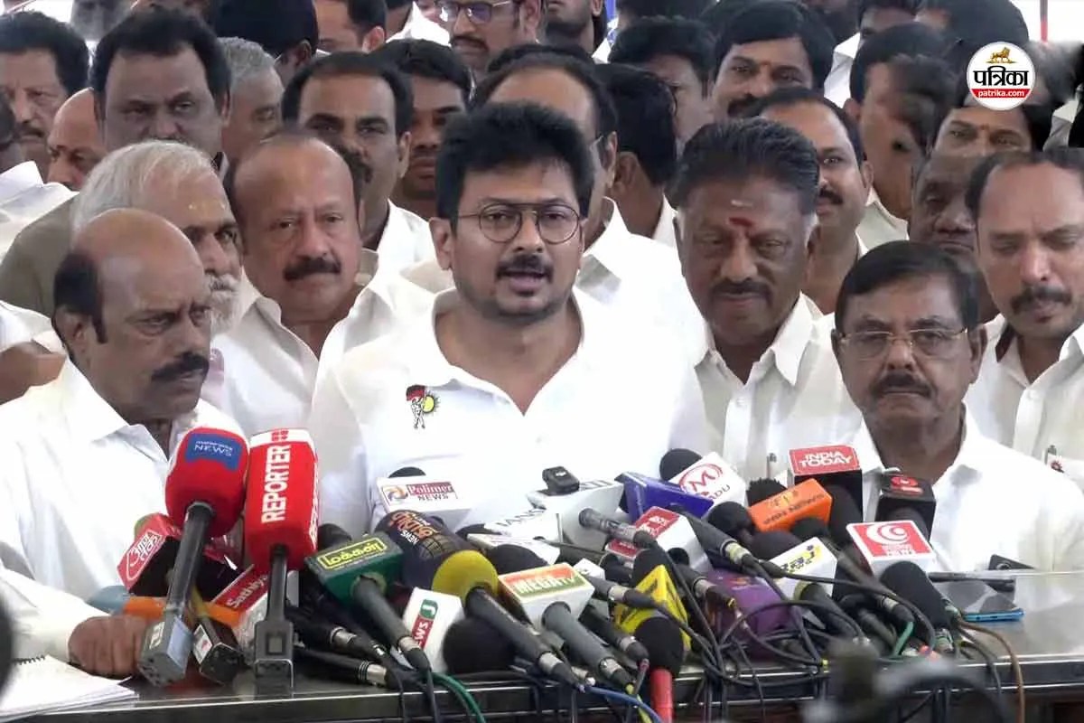 Tamil Nadu Politics: तमिलनाडु की सियासत में बड़ा तूफान! उदयनिधि का TVK पर हमला, चुनावी वादों को लेकर मचा घमासान