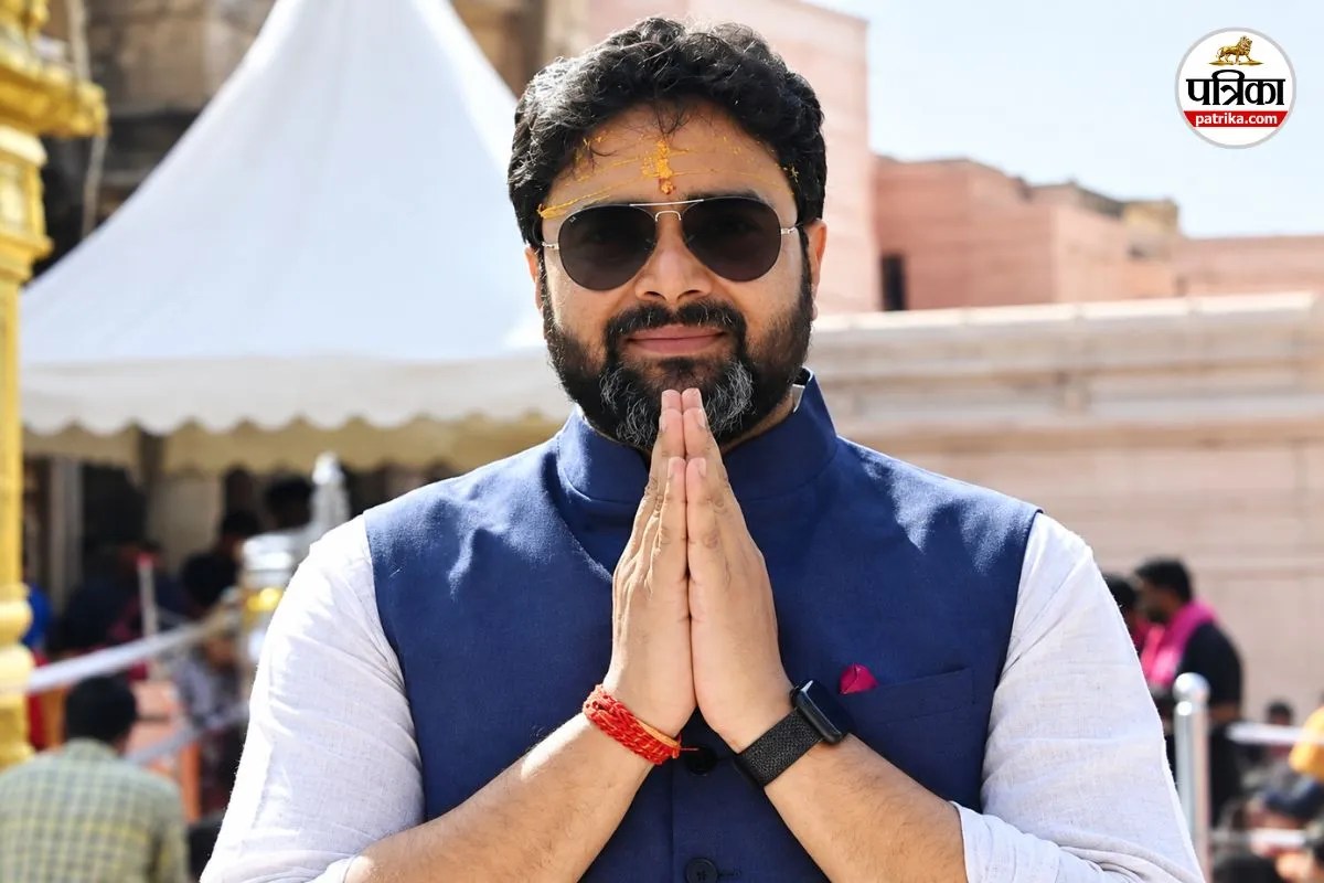 काशी विश्वनाथ मंदिर के CEO विश्वभूषण मिश्रा का तबादला, अब UPSSSC में संभालेंगे नई जिम्मेदारी
