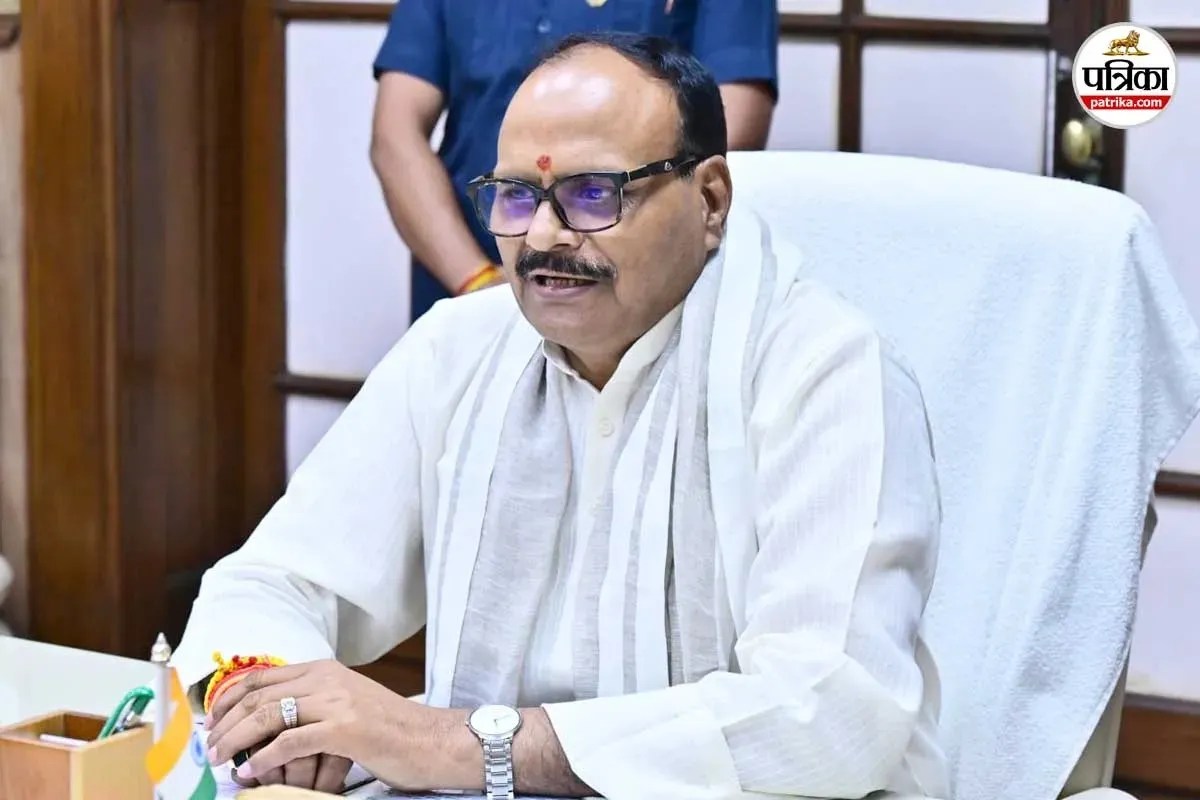 UP Politics: ‘समाजवादी पार्टी और कांग्रेस रास्ते से भटके’, डिप्टी CM ब्रजेश पाठक ने विपक्ष पर साधा निशाना