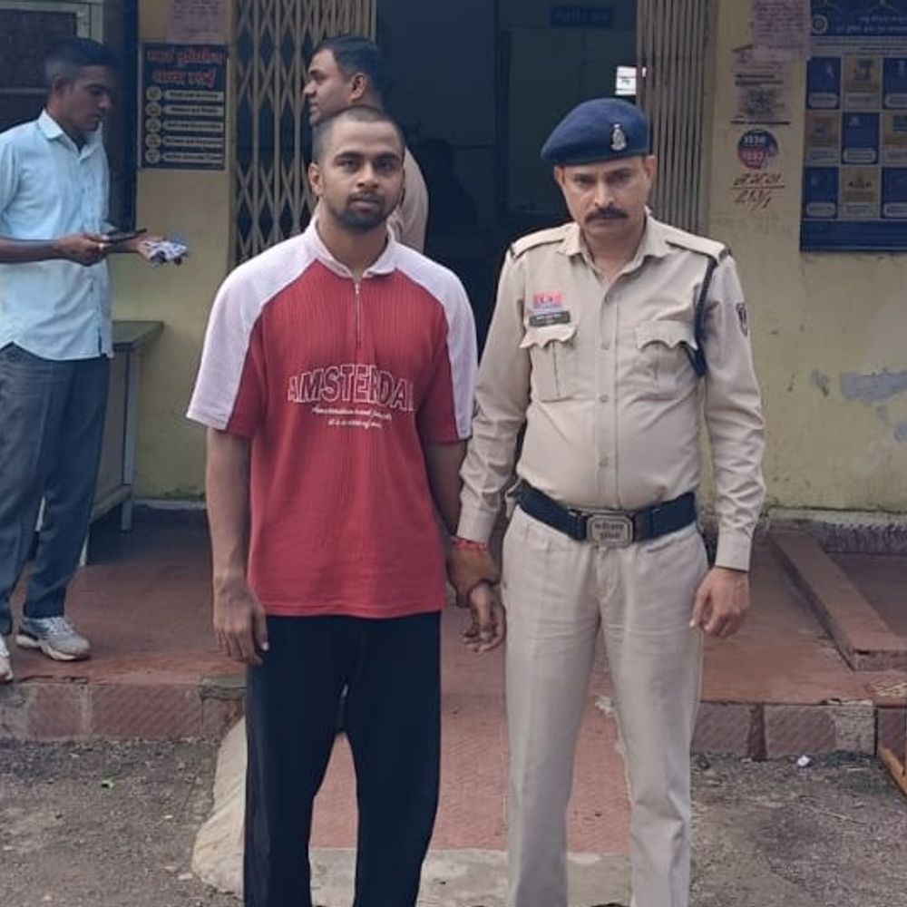 नवविवाहिता की मौत में 28 दिन बाद FIR,पति अरेस्ट:कार की मांग को लेकर प्रताड़ना का आरोप, परिजन बोले-गर्लफ्रेंड को लेकर भी हुआ था विवाद