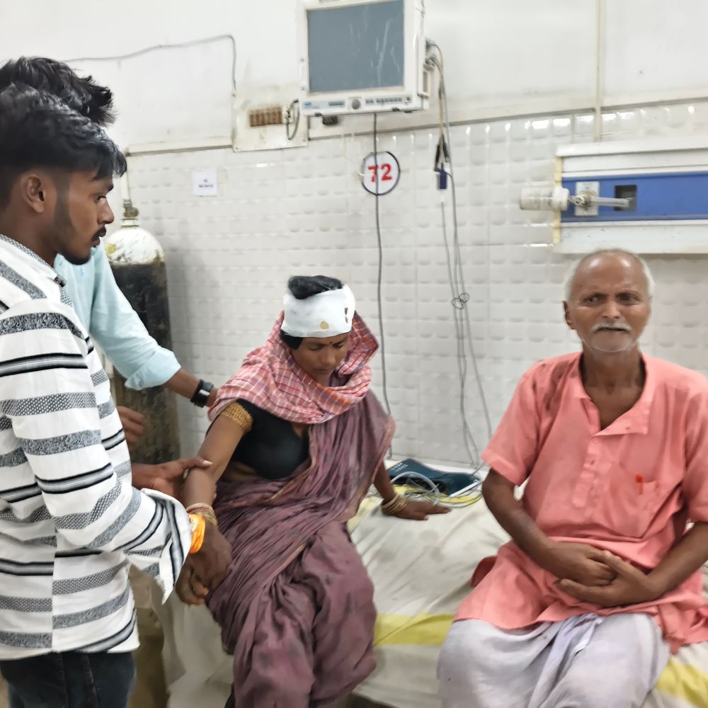 समस्तीपुर में रास्ते के विवाद पर ससुर-बहू पर हमला:लाठी-डंडे और ईंट से किए वार, महिला का सिर फटा; पड़ोसी पर मारपीट का आरोप