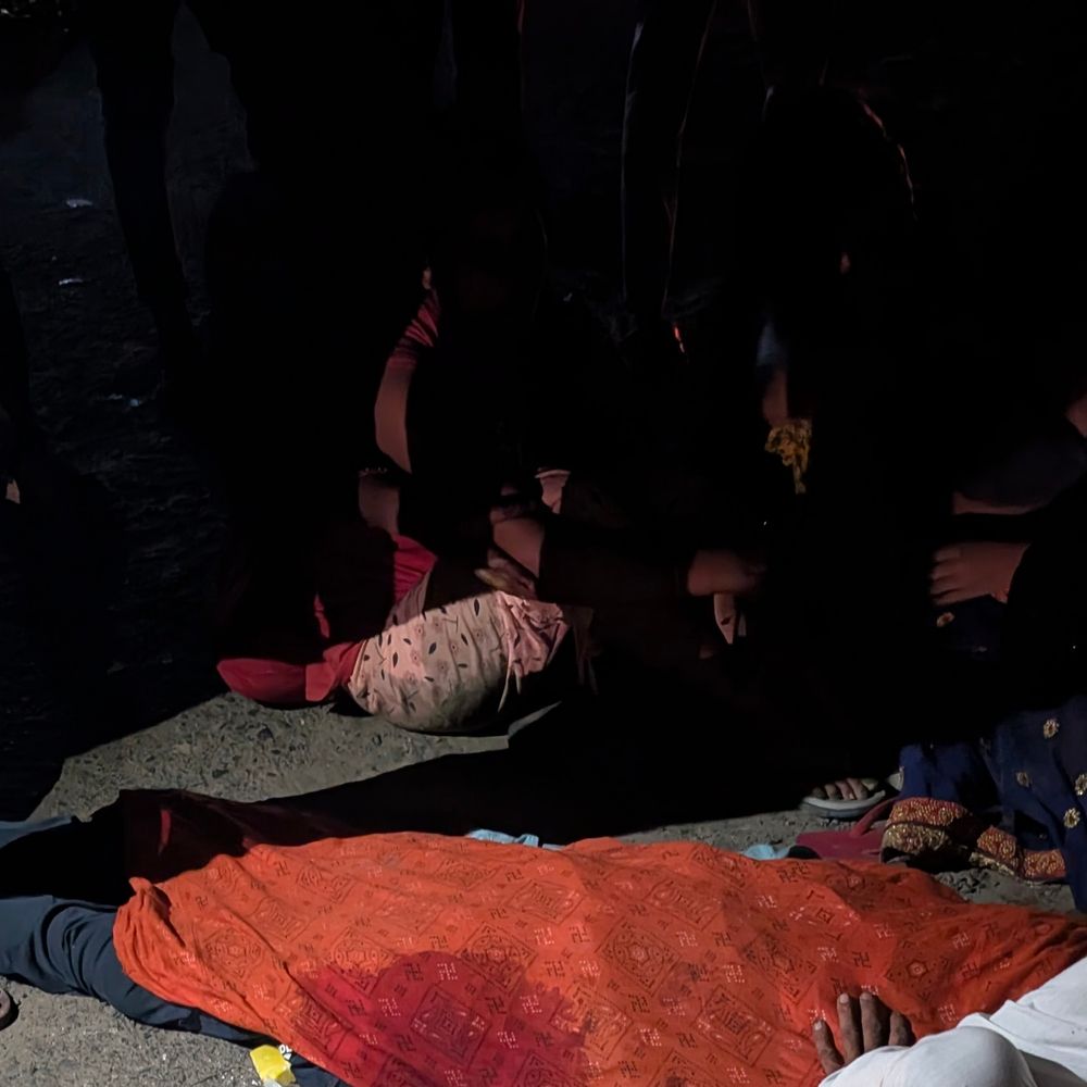 सीतामढ़ी हाईवे पर ट्रक ने युवक को रौंदा,मौत:हादसे में शरीर के हुए टुकड़े, गुस्साए लोगों ने हाईवे पर टायर जलाकर किया प्रदर्शन