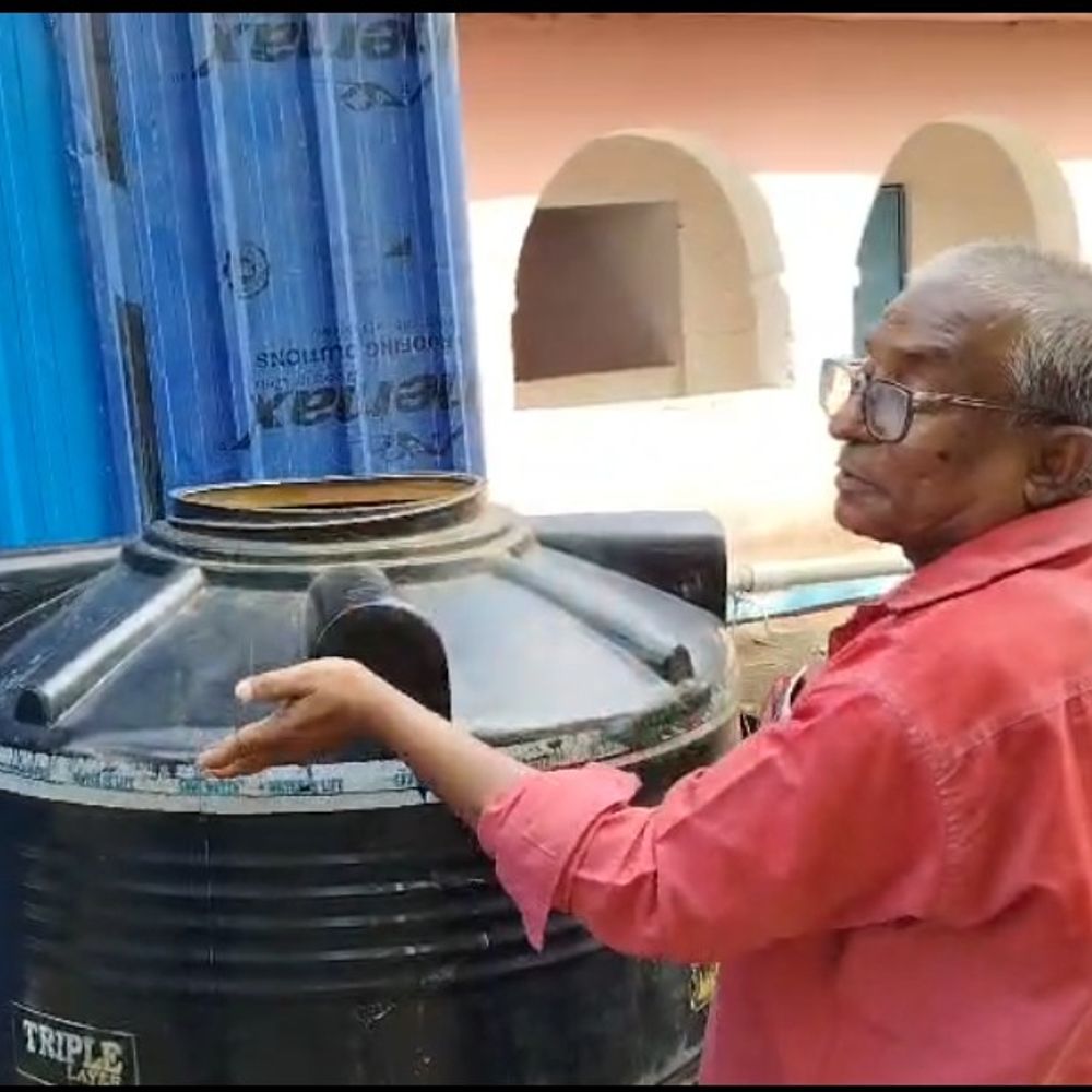 सरकारी स्कूल में विधायक गोपाल अग्रवाल का सरप्राइज इंस्पेक्शन:किशनगंज में साफ-सफाई, गंदे पानी की समस्या का वीडियो वायरल; सुधार के निर्देश
