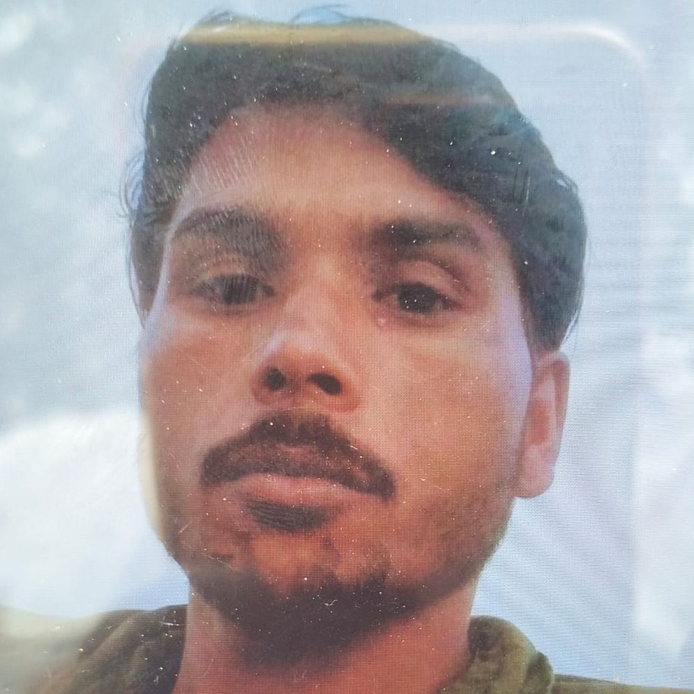 सीतापुर में पेड़ से लटका मिला युवक का शव:ससुराल में आया था, रात से था लापता; फॉरेंसिक टीम ने जुटाए साक्ष्य