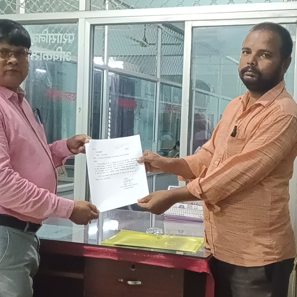 चंद्रशेखर साहू महराजगंज से दिल्ली तक करेंगे पदयात्रा:जनहित की 8 मांगों को लेकर डीएम को दी सूचना, रामलीला मैदान में करेंगे अनशन